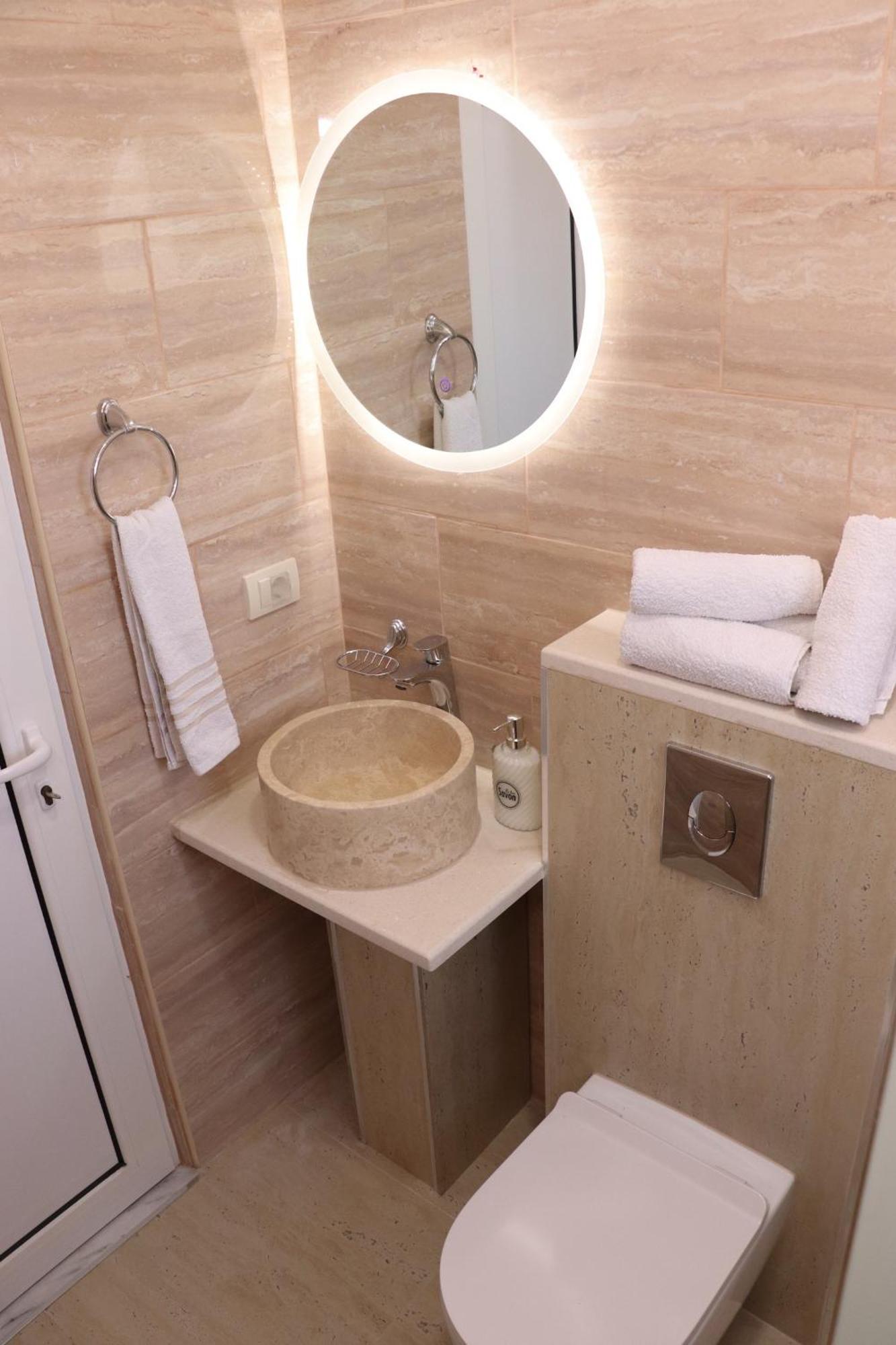 אולסינץ' Gjinaj Apartments מראה חיצוני תמונה