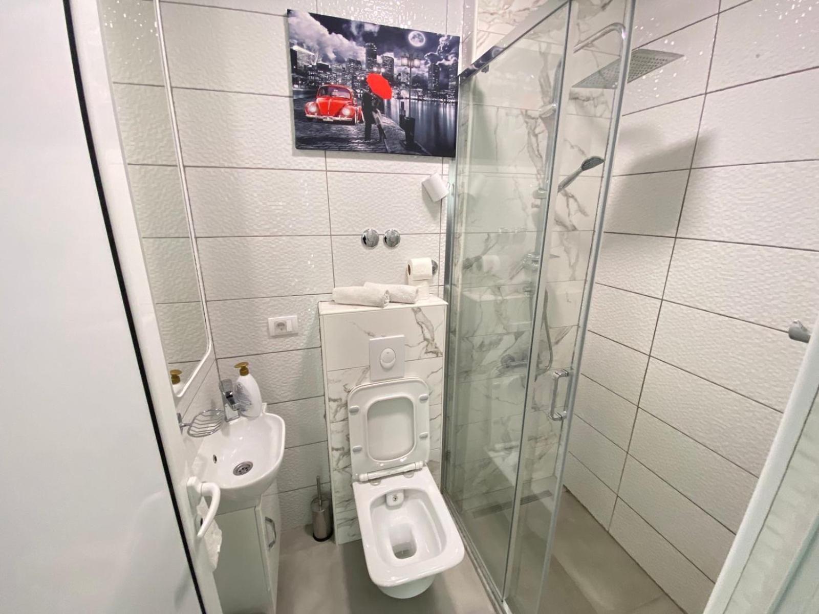 אולסינץ' Gjinaj Apartments מראה חיצוני תמונה