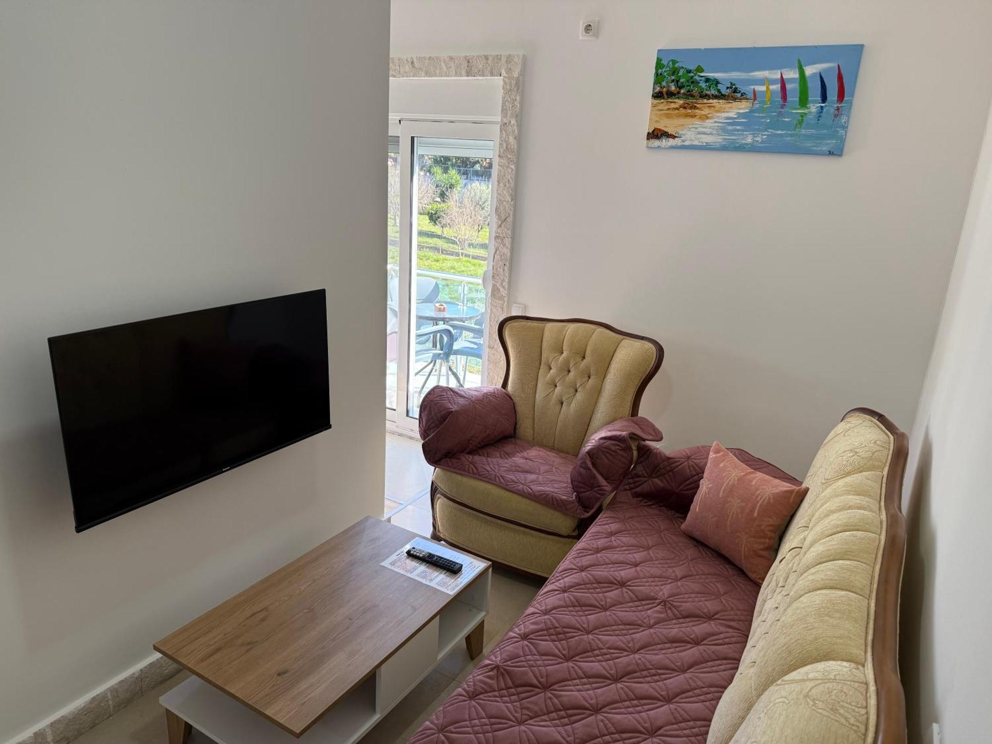 אולסינץ' Gjinaj Apartments מראה חיצוני תמונה