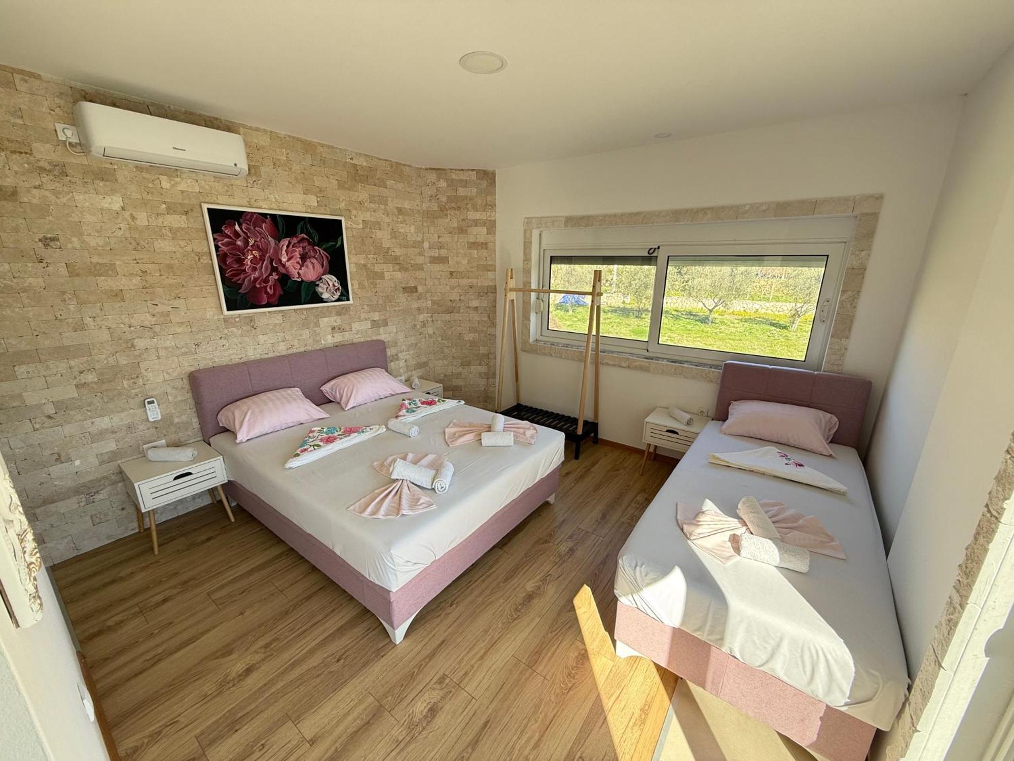 אולסינץ' Gjinaj Apartments מראה חיצוני תמונה
